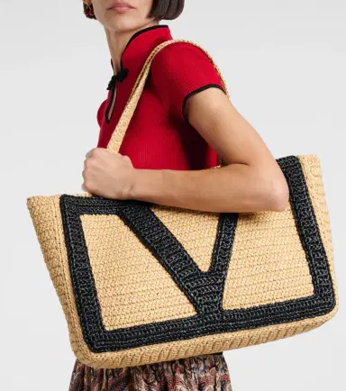 Valentino Garavani Viva Superstar Large crochet tote bag | Thumbnail 6