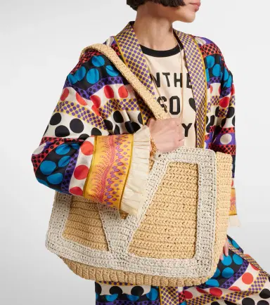 Valentino Garavani Viva Superstar Large tote bag | Thumbnail 4