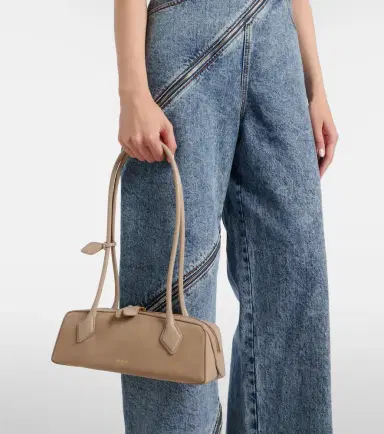 Alaïa Alaïa Le Teckel Small suede shoulder bag | Thumbnail 6 Alaïa Alaïa Le Teckel Small suede shoulder bag | Thumbnail 6
