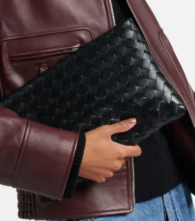Bottega Veneta Intrecciato Medium leather pouch | Thumbnail 7 Bottega Veneta Intrecciato Medium leather pouch | Thumbnail 7