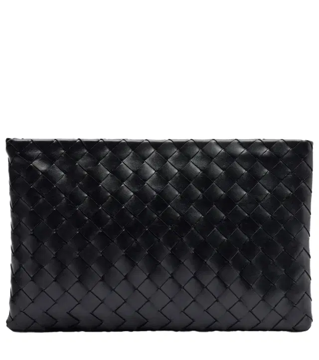 Intrecciato Medium leather pouch