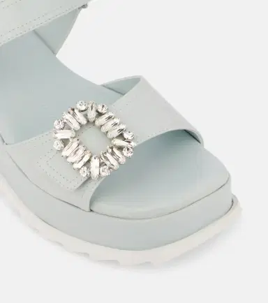 Roger Vivier Embellished leather platform sandals | Thumbnail 2