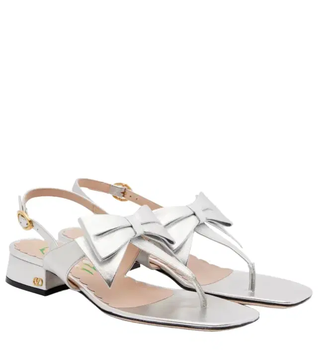 Valentino Garavani Bowow 25 metallic leather thong sandals