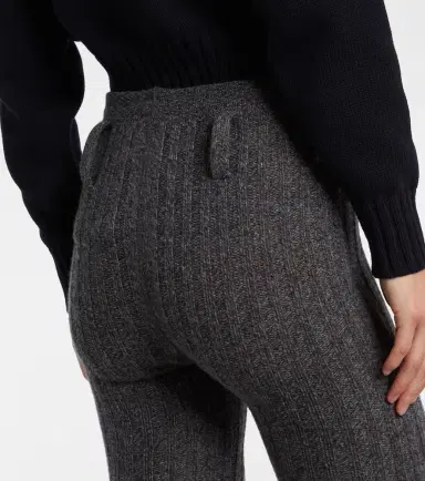 Prada Knitted wool and cashmere shorts | Thumbnail 2