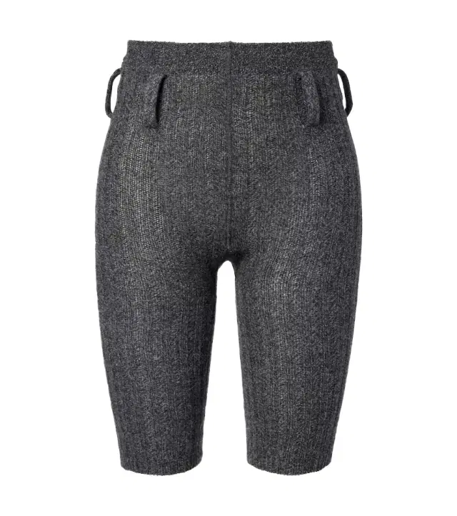 Knitted wool and cashmere shorts