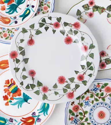 Cabana Ciclamino floral porcelain charger plate | Thumbnail 3
