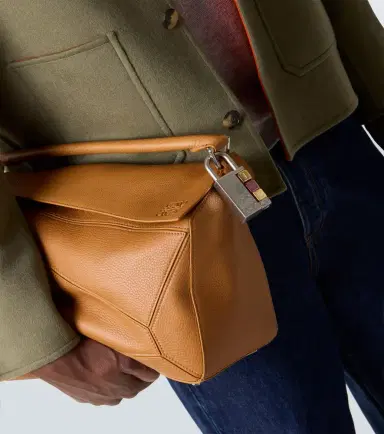 Loewe Padlock Anagram bag charm | Thumbnail 4