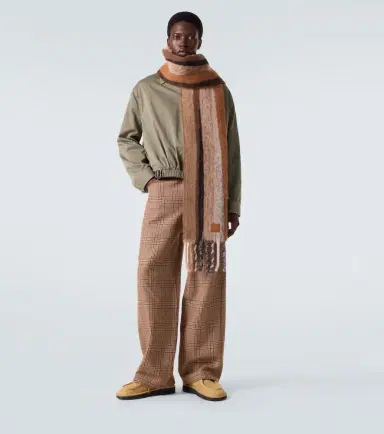 Loewe Alpaca and wool-blend jacquard scarf | Thumbnail 3 Loewe Alpaca and wool-blend jacquard scarf | Thumbnail 3