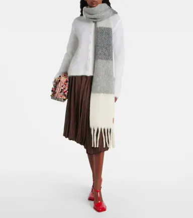 Loewe Alpaca and wool-blend scarf | Thumbnail 5