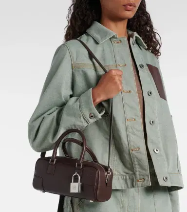 Loewe Amazona 23 leather top-handle bag | Thumbnail 7 Loewe Amazona 23 leather top-handle bag | Thumbnail 7
