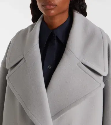 Loewe Pebble double-breasted wool peacoat | Thumbnail 3 Loewe Pebble double-breasted wool peacoat | Thumbnail 3
