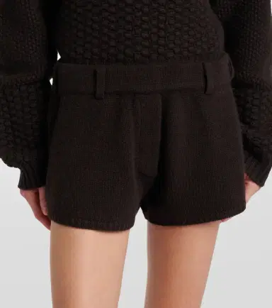 Lisa Yang Low-rise cashmere shorts | Thumbnail 3