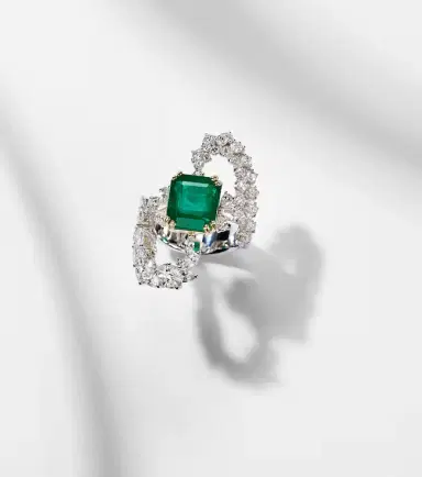 YEPREM Reign Supreme 18kt white gold ring with emerald and diamonds | Thumbnail 4 YEPREM Reign Supreme 18kt white gold ring with emerald and diamonds | Thumbnail 4