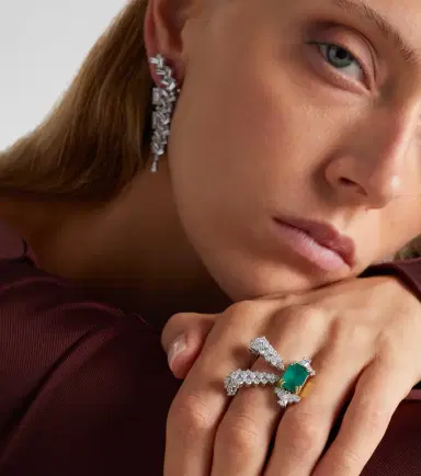 YEPREM Reign Supreme 18kt white gold ring with emerald and diamonds | Thumbnail 3 YEPREM Reign Supreme 18kt white gold ring with emerald and diamonds | Thumbnail 3