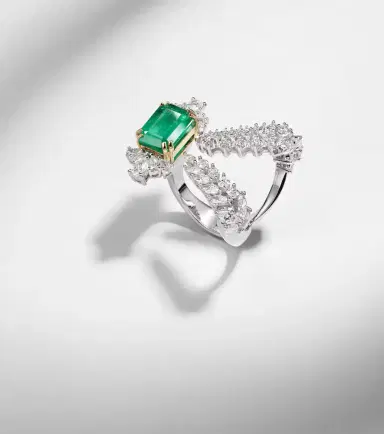 YEPREM Reign Supreme 18kt white gold ring with emerald and diamonds | Thumbnail 5 YEPREM Reign Supreme 18kt white gold ring with emerald and diamonds | Thumbnail 5