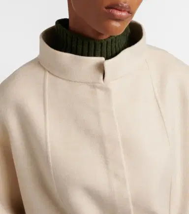Loro Piana Salzburg cashmere cape | Thumbnail 6
