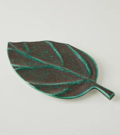 L'Objet Cenote Leaf Medium porcelain platter | Thumbnail 3