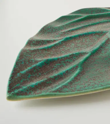 L'Objet Cenote Leaf porcelain platter | Thumbnail 3
