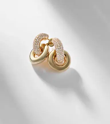 STONE AND STRAND Buoy 14kt gold huggie earrings with diamonds | Thumbnail 3