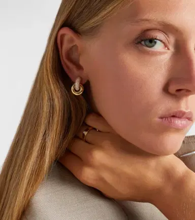 STONE AND STRAND Buoy 14kt gold huggie earrings with diamonds | Thumbnail 4