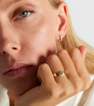 STONE AND STRAND 10kt gold ring with diamonds | Thumbnail 4