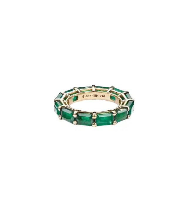 18kt gold ring with emerald