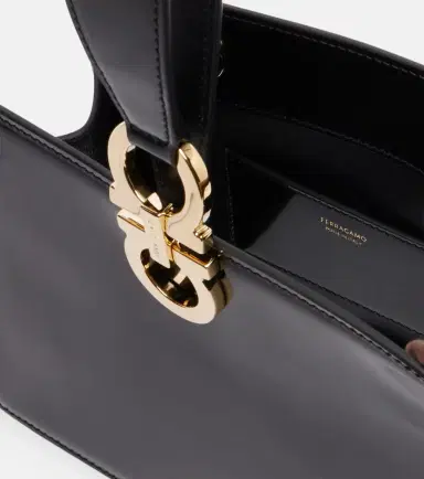 Ferragamo Small patent leather clutch | Thumbnail 2 Ferragamo Small patent leather clutch | Thumbnail 2