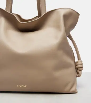 Loewe Flamenco Large leather clutch | Thumbnail 2