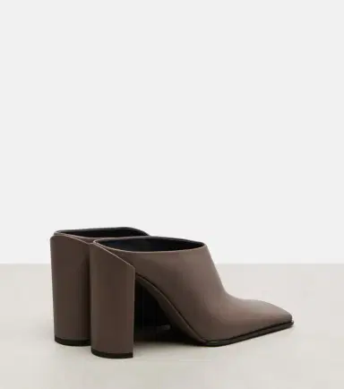 Alaïa Alaïa Leather mules | Thumbnail 4 Alaïa Alaïa Leather mules | Thumbnail 4