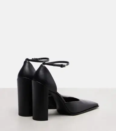 Alaïa Alaïa Leather pumps | Thumbnail 2 Alaïa Alaïa Leather pumps | Thumbnail 2