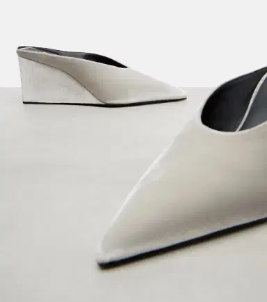 Alaïa Alaïa Cube 75 velvet wedge pumps | Thumbnail 4 Alaïa Alaïa Cube 75 velvet wedge pumps | Thumbnail 4