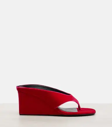 Alaïa Alaïa Cube 75 velvet wedge thong sandals | Thumbnail 3 Alaïa Alaïa Cube 75 velvet wedge thong sandals | Thumbnail 3