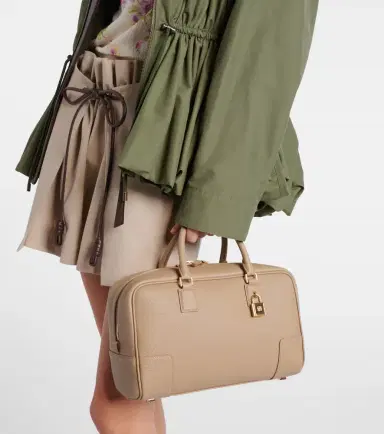 Loewe Amazona 28 leather top-handle bag | Thumbnail 5 Loewe Amazona 28 leather top-handle bag | Thumbnail 5