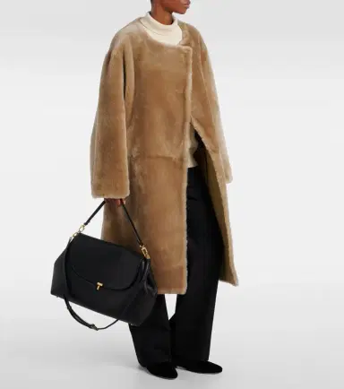 TOTEME T-Lock Medium leather tote bag | Thumbnail 6 TOTEME T-Lock Medium leather tote bag | Thumbnail 6