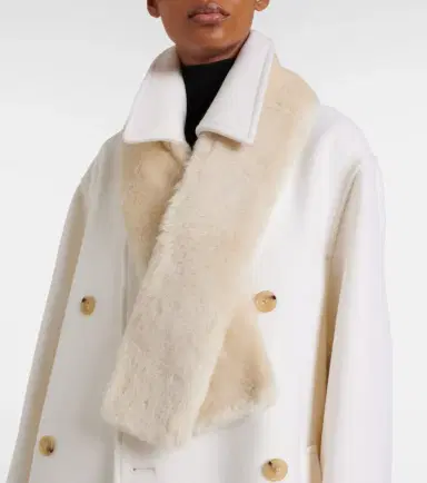 Toteme Shearling scarf | Thumbnail 4