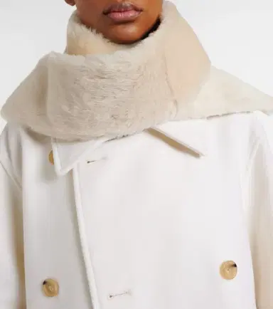 Toteme Shearling scarf | Thumbnail 5