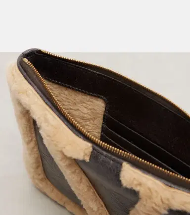 Valentino Garavani Viva Superstar Medium leather pouch | Thumbnail 3 Valentino Garavani Viva Superstar Medium leather pouch | Thumbnail 3