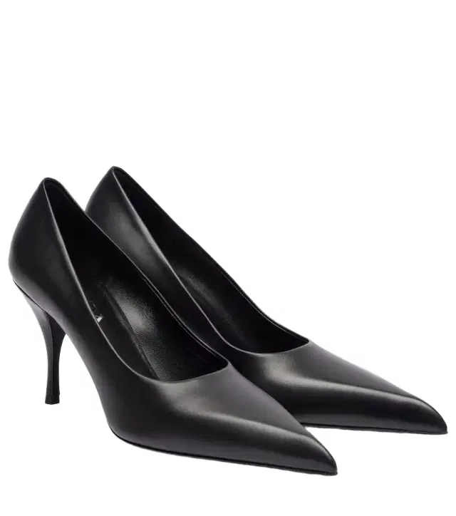 Prada Leather pumps