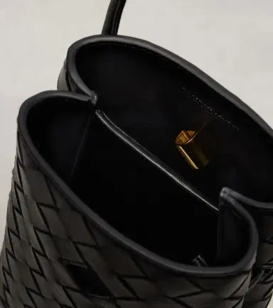 Bottega Veneta Andiamo Intrecciato leather phone pouch | Thumbnail 4 Bottega Veneta Andiamo Intrecciato leather phone pouch | Thumbnail 4