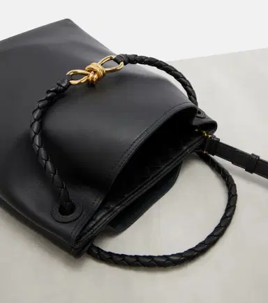 Bottega Veneta Andiamo Small leather bucket bag | Thumbnail 4