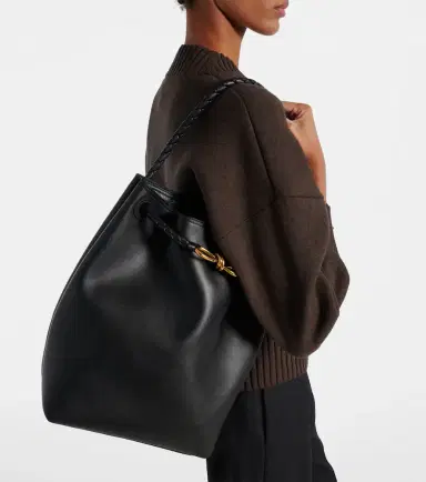 Bottega Veneta Andiamo Small leather bucket bag | Thumbnail 6