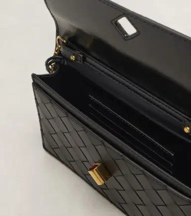 Bottega Veneta Andiamo Intrecciato leather shoulder bag | Thumbnail 3