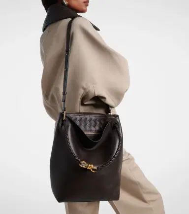Bottega Veneta Andiamo Small leather bucket bag | Thumbnail 5