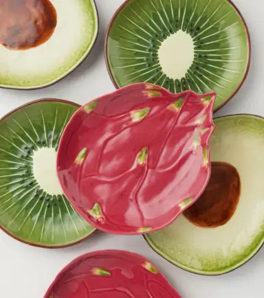 Bordallo Pinheiro Tropical Fruits Pitaya set of 4 earthenware dessert plates | Thumbnail 3