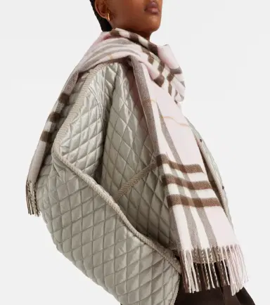 Burberry Giant Check cashmere scarf | Thumbnail 5 Burberry Giant Check cashmere scarf | Thumbnail 5