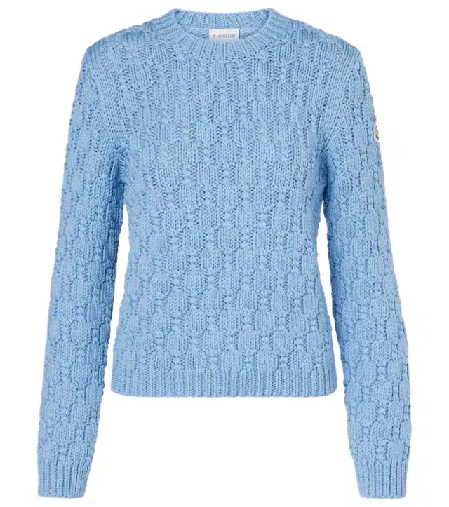 Virgin wool sweater