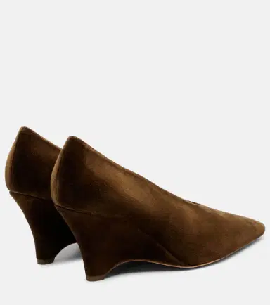 Le Monde Béryl Le Monde Béryl Victoria 70 velvet wedges | Thumbnail 4
