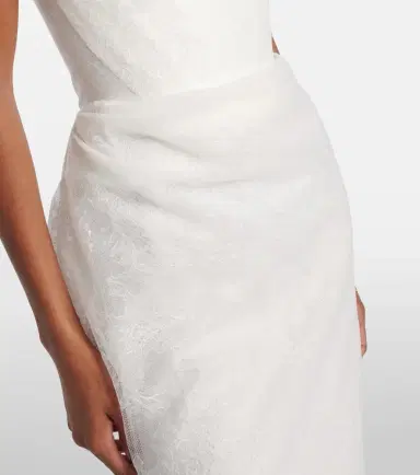 Vivienne Westwood Bridal Nova Cora lace corset gown | Thumbnail 3 Vivienne Westwood Bridal Nova Cora lace corset gown | Thumbnail 3