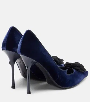 Roger Vivier Rose Vivier 100 floral-appliqué velvet pumps | Thumbnail 4 Roger Vivier Rose Vivier 100 floral-appliqué velvet pumps | Thumbnail 4