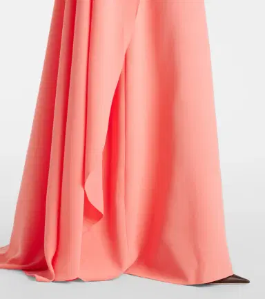 Carolina Herrera Caped crêpe gown | Thumbnail 3 Carolina Herrera Caped crêpe gown | Thumbnail 3